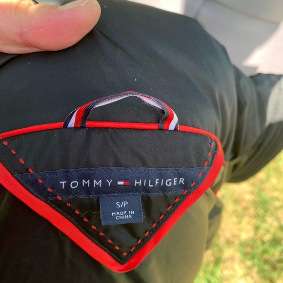 Tommy Hilfiger - Picture 6 of 7